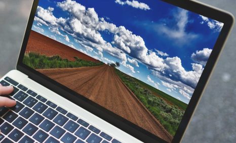 Laptop Logo Presentation