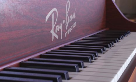 Free Grand Piano Logo Mockup